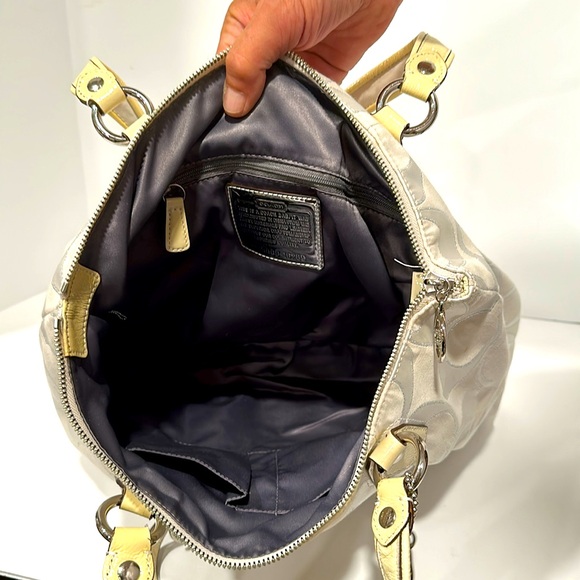 Coach Handbag - Picture 4 of 4